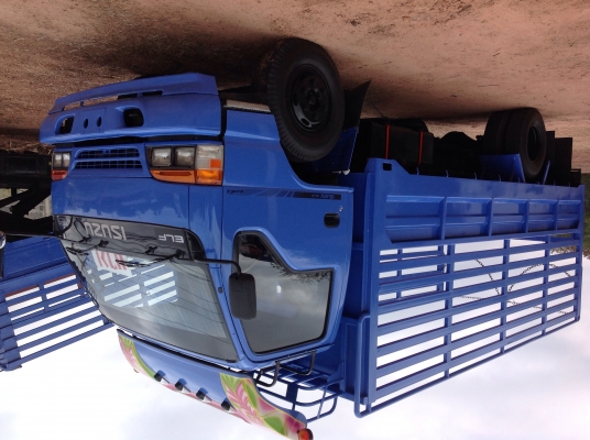 ขายรถบรรทุก6ล้อ ISUZU NPR 120 แรง หัวการ์ตูน รถห้าง กระบะคอกเหล็กยาว 5 เมตร สภาพสวยพร้อมใช้งาน เอกสารพร้อมโอน