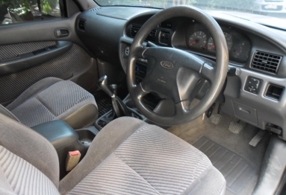 FORD  4WD   4 ประตู ปี 44 -ขายแล้วครับ-