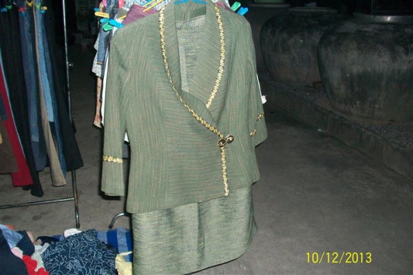 ขายผ้ามือสอง เอาไปลงนัดขายต่อได้เลยครับ