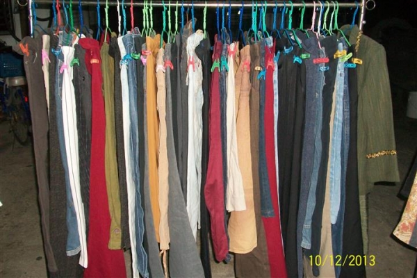 ขายผ้ามือสอง เอาไปลงนัดขายต่อได้เลยครับ