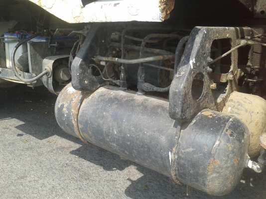 ขาย10ล้อ1เพลา NISSAN UD 275แรง ติดเฮี๊ยบ5ตัน เครื่องดีแคชซีสวย ขาย10ล้อ1เพลา NISSAN UD 275แรง ติดเฮี๊ยบ5ตัน เครื่องดีแคชซีสวย