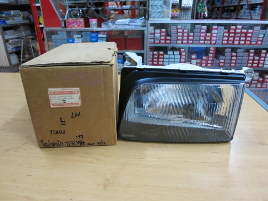 ไฟหน้า อีซูซู TFR '97 แท้ห้าง ข้างซ้าย ขายถูกๆครับผม