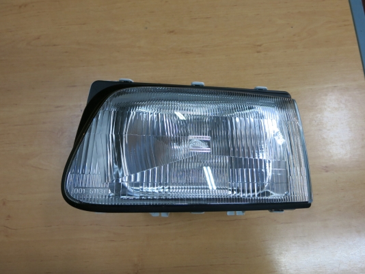 ไฟหน้า อีซูซู TFR '97 แท้ห้าง ข้างซ้าย ขายถูกๆครับผม