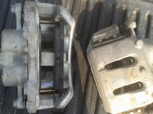 ปั้มเบรคพร้อมผ้าเบรคของใหม่ไม่เคยใช้ 2000 เท่านั้น ปั้มเบรคพร้อมผ้าเบรคของใหม่ไม่เคยใช้ 2000 เท่านั้น