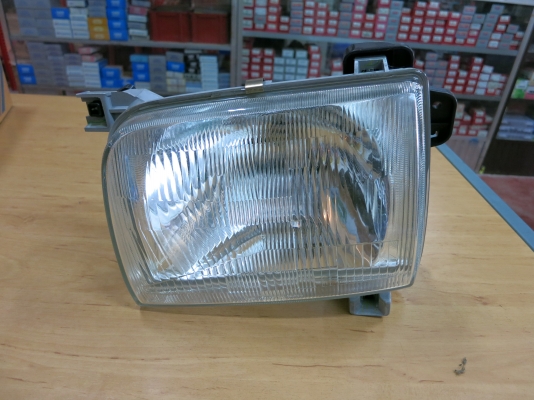 ไฟหน้า นิสสัน ฟรอนเทียร์ แท้ห้าง ข้างซ้าย ขายถูกๆครับผม