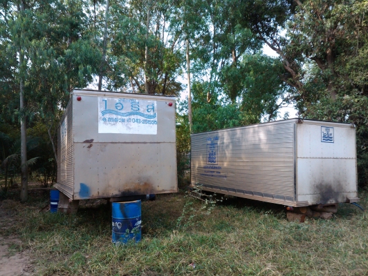 ขายตู้สแตนเลส มี 3 ตู้ ยาว 4.5 , 5 , 5.5 เมตร ภายในสแตนเลส ตู้ละ 28,000 ด่วน