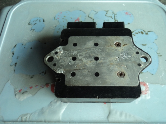 ยังอยู่ครับ  กล่องไฟ CDI ยามาฮ่า XJ-400-750