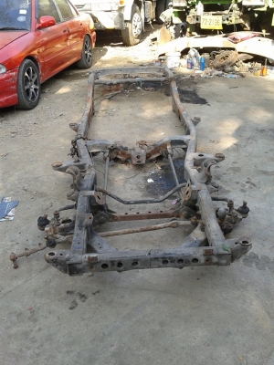 TOYOTA LN56 สี่ประตู เลื่อนช่วงสั้น TOYOTA LN56 สี่ประตู เลื่อนช่วงสั้น