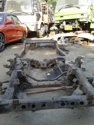 TOYOTA LN56 สี่ประตู เลื่อนช่วงสั้น TOYOTA LN56 สี่ประตู เลื่อนช่วงสั้น