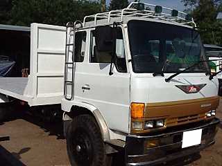 ขาย  รถบรรทุก 6 ล้อ ขนาดใหญ่ กระบะพื้นเรียบ HINO