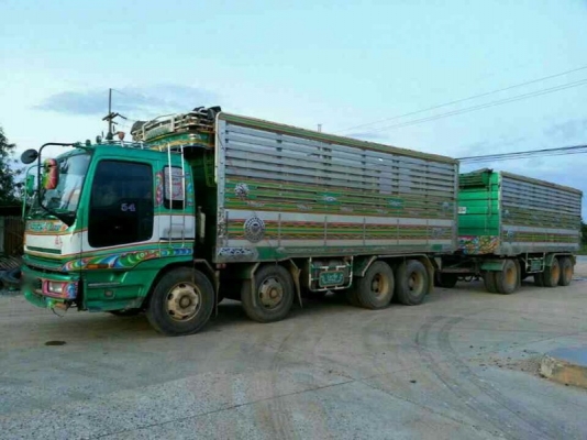 รถอีซุซุ 12  ล้อดั้ม จีก้า. 360 แรงม้า  ( ขายแม่ลูก )  สนใจติดต่อ 081 - 6079515