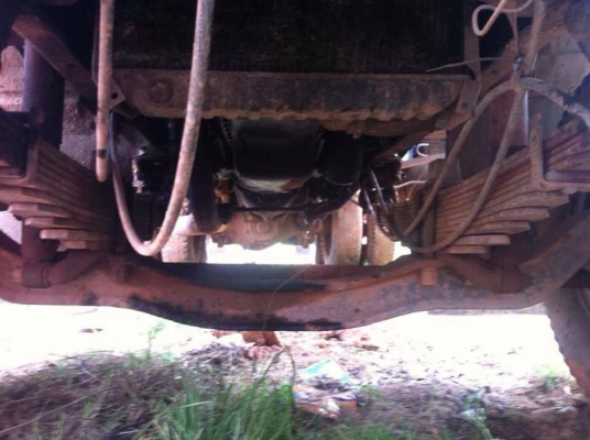 รถอีซูซุ 10 ล้อดั้ม 210 แรงม้า  ( จัมโบ้. )  สนใจติดต่อ 081 - 6079515