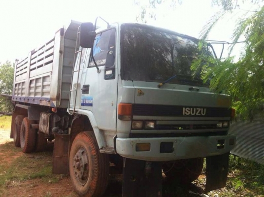 รถอีซูซุ 10 ล้อดั้ม 210 แรงม้า  ( จัมโบ้. )  สนใจติดต่อ 081 - 6079515