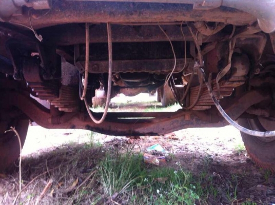 รถอีซูซุ 10 ล้อดั้ม 210 แรงม้า  ( จัมโบ้. )  สนใจติดต่อ 081 - 6079515