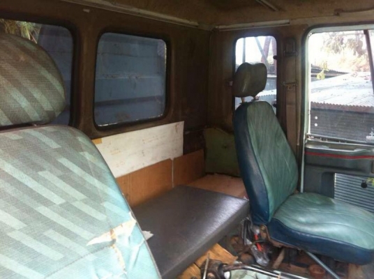 รถอีซูซุ 10 ล้อดั้ม 210 แรงม้า  ( จัมโบ้. )  สนใจติดต่อ 081 - 6079515