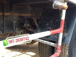 ขาย  รถบรรทุก 6 ล้อ ขนาดใหญ่  ตู้แห้ง 3 บาน