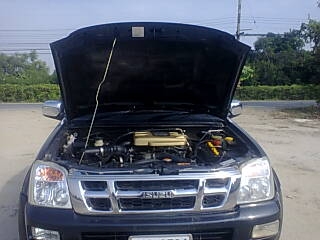 DMAX 4WD แคป ปี2004 TOP เกียร์ธรรมดา เครื่องดีคัชชีสวยไม่พ่น วิ่งแสนเก้าโล DMAX 4WD แคป ปี2004 TOP เกียร์ธรรมดา เครื่องดีคัชชีสวยไม่พ่น วิ่งแสนเก้าโล