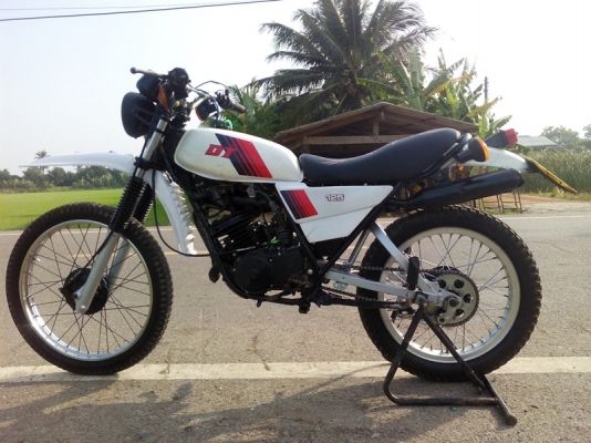 Dt125mx ทะเบียนโอน ภาษี พรบ. ไม่ขาดต่อ สภาพเกือบสวยราคาเร้าใจ Dt125mx ทะเบียนโอน ภาษี พรบ. ไม่ขาดต่อ สภาพเกือบสวยราคาเร้าใจ