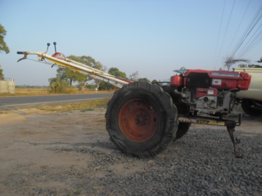 [บิก๊จิ๋วลายเสือ 3เกียร์ + คูโบต้าอีที95 ตัวนูนครับ