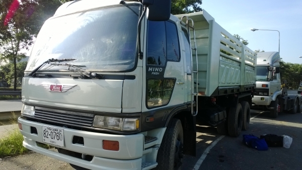 HINO FM3H NLA 195แรง รถห้างแท้เดิมๆ เก็บสีใหม่ เก็บงานใหม่..ให้สภาพดีพร้อมใช้