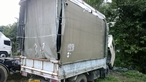 (2คัน) 6ล้อไม่ดั้ม NPR115แรงและ4ล้อNKR88แรง รถห้างแท้..เกียร์สั้้น.