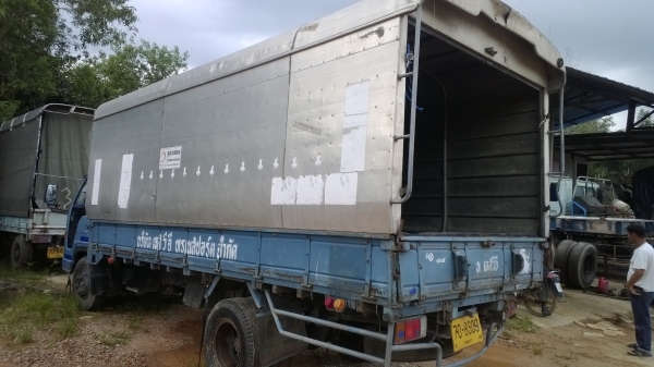 (2คัน) 6ล้อไม่ดั้ม NPR115แรงและ4ล้อNKR88แรง รถห้างแท้..เกียร์สั้้น.