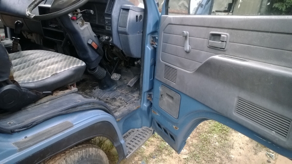 (2คัน) 6ล้อไม่ดั้ม NPR115แรงและ4ล้อNKR88แรง รถห้างแท้..เกียร์สั้้น.