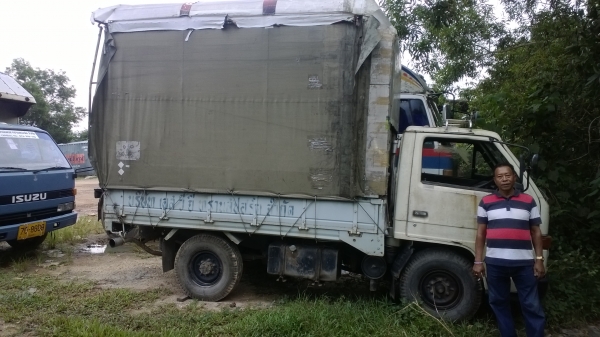 (2คัน) 6ล้อไม่ดั้ม NPR115แรงและ4ล้อNKR88แรง รถห้างแท้..เกียร์สั้้น.