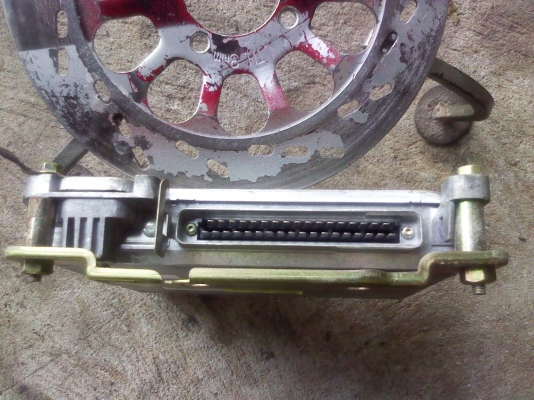 ขายกล่อง ECU ฮุนไดเอ็กเซล 2500 บาท