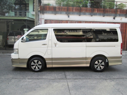 มือเดียว รถผู้บริหาร ไม่มีชน ใช้น้อย ติดแก๊ส LPG หัวฉีด สวยพร้อมขับ