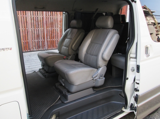 มือเดียว รถผู้บริหาร ไม่มีชน ใช้น้อย ติดแก๊ส LPG หัวฉีด สวยพร้อมขับ