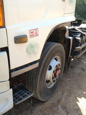 รถฮีโน่ 10 ล้อ หัวลาก 320 แรงม้า  ( ขายแม่ , ลูก )  สนใจติดต่อ 081 - 6079515