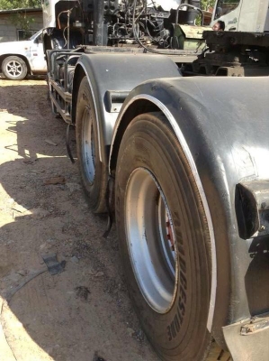 รถฮีโน่ 10 ล้อ หัวลาก 320 แรงม้า  ( ขายแม่ , ลูก )  สนใจติดต่อ 081 - 6079515