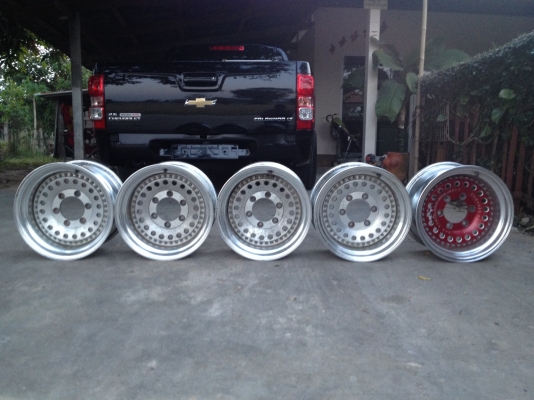 ขายล้อหยดน้ำ 2 ชิ้นแท้ ขอบ 15x8.5 ET10 6/139.7 ออฟลึกๆ เดิมจากยุ่น มี 5 วง