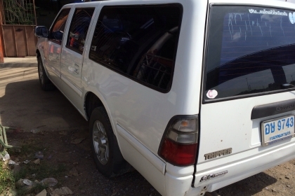ขายรถแวน 4 ประตู ISUZU THAIRUNG TRIPPER 3.0 ปี 02 เกียร์ธรรมดา ขายรถแวน 4 ประตู ISUZU THAIRUNG TRIPPER 3.0 ปี 02 เกียร์ธรรมดา