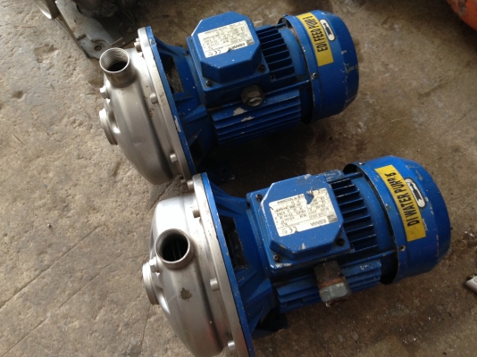 ขายปั้มน้ำหอยโข่งหัวสแตนเลส Ebara 2.5 HP. 380 V เข้า 1.5 นิ้ว ออก 1 นิ้ว สภาพสวย วิ่งนิ่มพร้อมใช้งาน มี 2 ตัวครับ