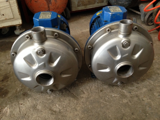 ขายปั้มน้ำหอยโข่งหัวสแตนเลส Ebara 2.5 HP. 380 V เข้า 1.5 นิ้ว ออก 1 นิ้ว สภาพสวย วิ่งนิ่มพร้อมใช้งาน มี 2 ตัวครับ