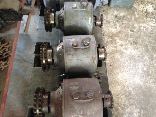 ขายหัวเกียร์ทดรอบ LIH CHU อัตราทด 1:30 สภาพดี หมุนคล่องไม่ดัง พร้อมใช้งาน มี 3 ตัวครับ