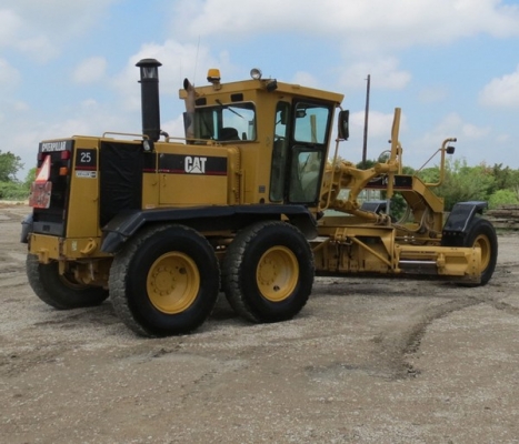 ขายรถเกรด CATTERPILLAR รุ่น 140H S/no. : 2ZK02148 13362hrs 1996yr