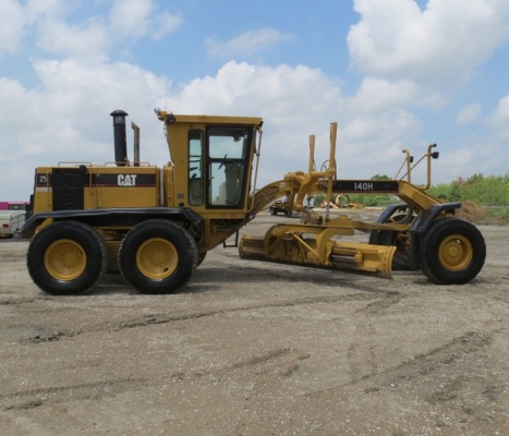 ขายรถเกรด CATTERPILLAR รุ่น 140H S/no. : 2ZK02148 13362hrs 1996yr
