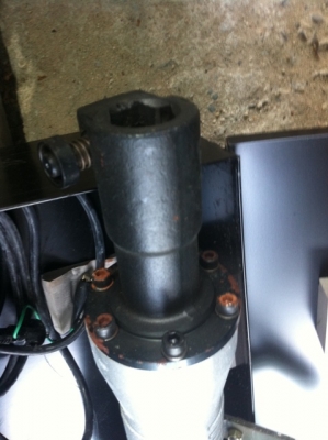 สกัดคอนกรีต RYOBI รุ่น CH-500N 1350W(30mm)รุ่นหนัก 17kg