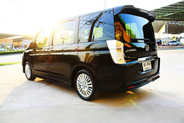 HONDA - STEPWGN - Spada 2.0 ปี 2012 HONDA - STEPWGN - Spada 2.0 ปี 2012
