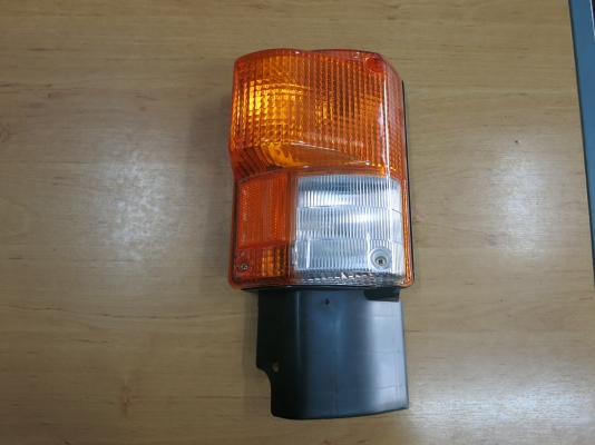 ไฟเลี้ยวมุม มิตซูบิชิ FN527 ข้างขวา แท้ห้าง ขายถูกๆครับ