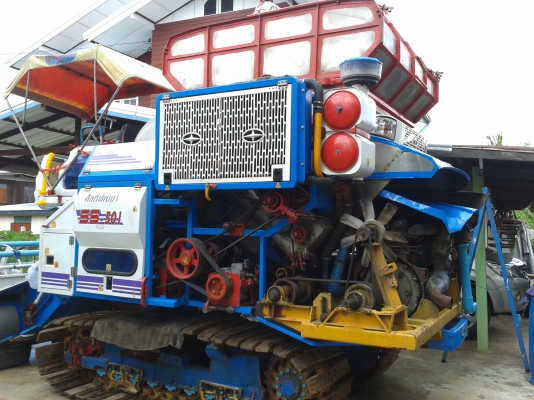 ขายรถเกี่ยวข้าวศักดิ์พัฒนา ขายรถเกี่ยวข้าวศักดิ์พัฒนา