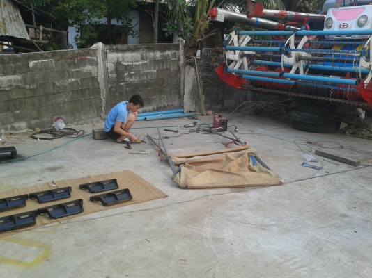 ขายรถเกี่ยวข้าวศักดิ์พัฒนา ขายรถเกี่ยวข้าวศักดิ์พัฒนา