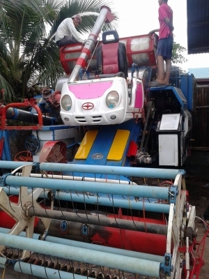 ขายรถเกี่ยวข้าวศักดิ์พัฒนา ขายรถเกี่ยวข้าวศักดิ์พัฒนา