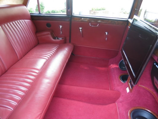 ขาย เดมเลอร์ ลีมูซีน &ldquo;Deimler DS 420 Limo&rdquo; สีดำ