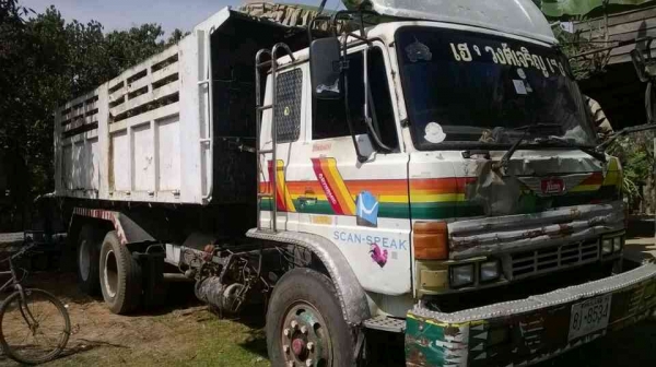 ขาย10ล้อ1เพลา HINO F18 ดั้ม เครื่อง185 เดิม เกียร์เดิม ครับ