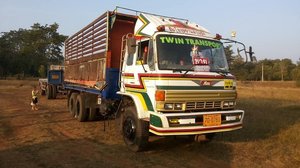 ***ขายแล้วครับขอบคุณ Truck2hand าย10ล้อพื้นเรียบ พ่วง แม่+ลูก HINO KT925 เพลาเดียว วางเครื่องHO6C Turbo วางหัวF17(ลงเล่มครบ) เครื่องแน่น แรงดี ช่วงล่างคัสซีดีไม่ปะไม่ดาม พื้นเรียบตกเหล็กพื้นเหล็กสภาพดีไม่ผุ ยางดี10เส้น หัวเก๋งดีไม่ผุ คอนโซลครบ เบรคลม ลูก