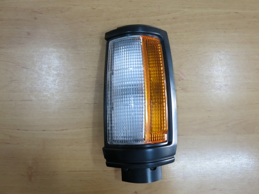 ไฟเลี้ยวมุม มิตซูบิชิ ไซโคลน CYCLONE ข้างซ้าย แท้ห้าง ขายถูกๆครับ สีดำ